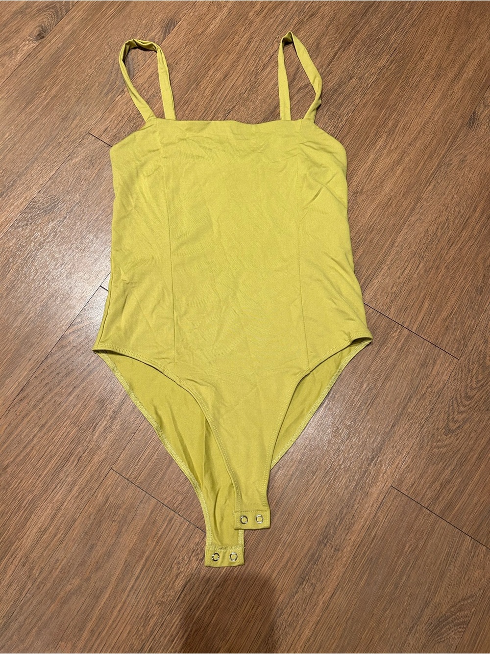 Forever 21 light green/yellow bodysuit in a L #bodysuit #forever21